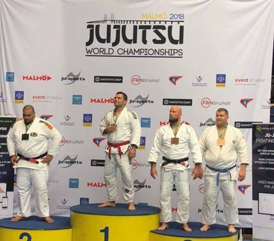 Seif-Eddine Houmine décroche la médaille d’argent aux Championnats du Monde de JIU-JITSU